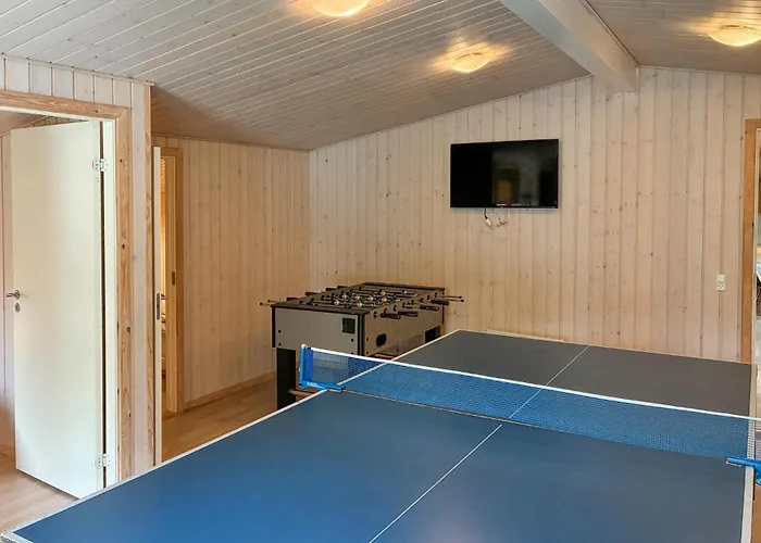 Semesterbostad Awesome In Vaeggerlose With Sauna